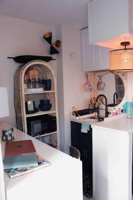 Seashore Waikiki Studio 1 Block From A Beach No Resort Fees Honolulu Zewnętrze zdjęcie