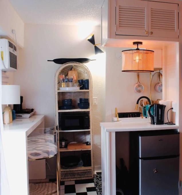 Seashore Waikiki Studio 1 Block From A Beach No Resort Fees Honolulu Zewnętrze zdjęcie